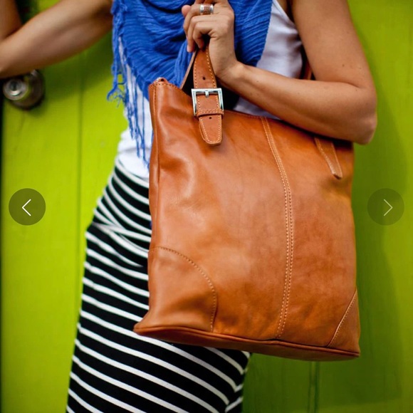 Floto Tavoli Shoulder Bag - Picture 13 of 14